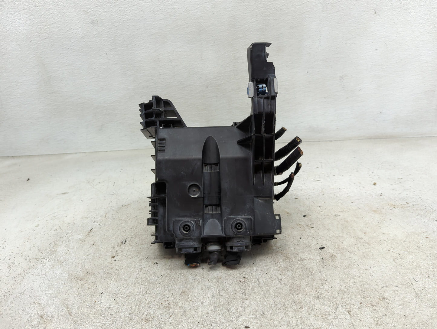 2018-2019 Ford Expedition Fusebox Fuse Box Panel Relay Module P/N:JU5T-14A003-EA Fits Fits 2018 2019 OEM Used Auto Parts - O