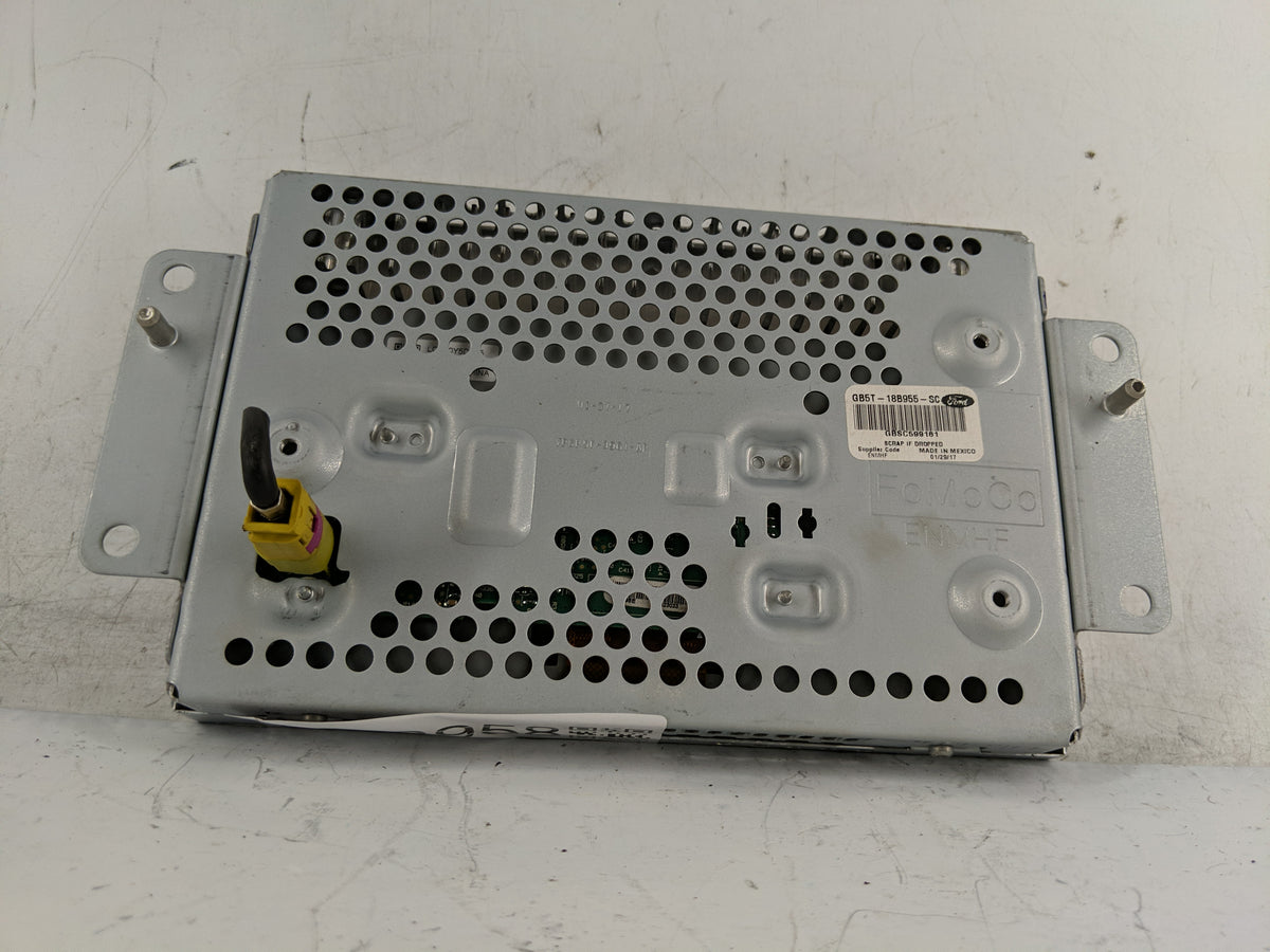 2019-2019 Ford Explorer Information Radio Display Screen 1218958 - Oemusedautoparts1.com