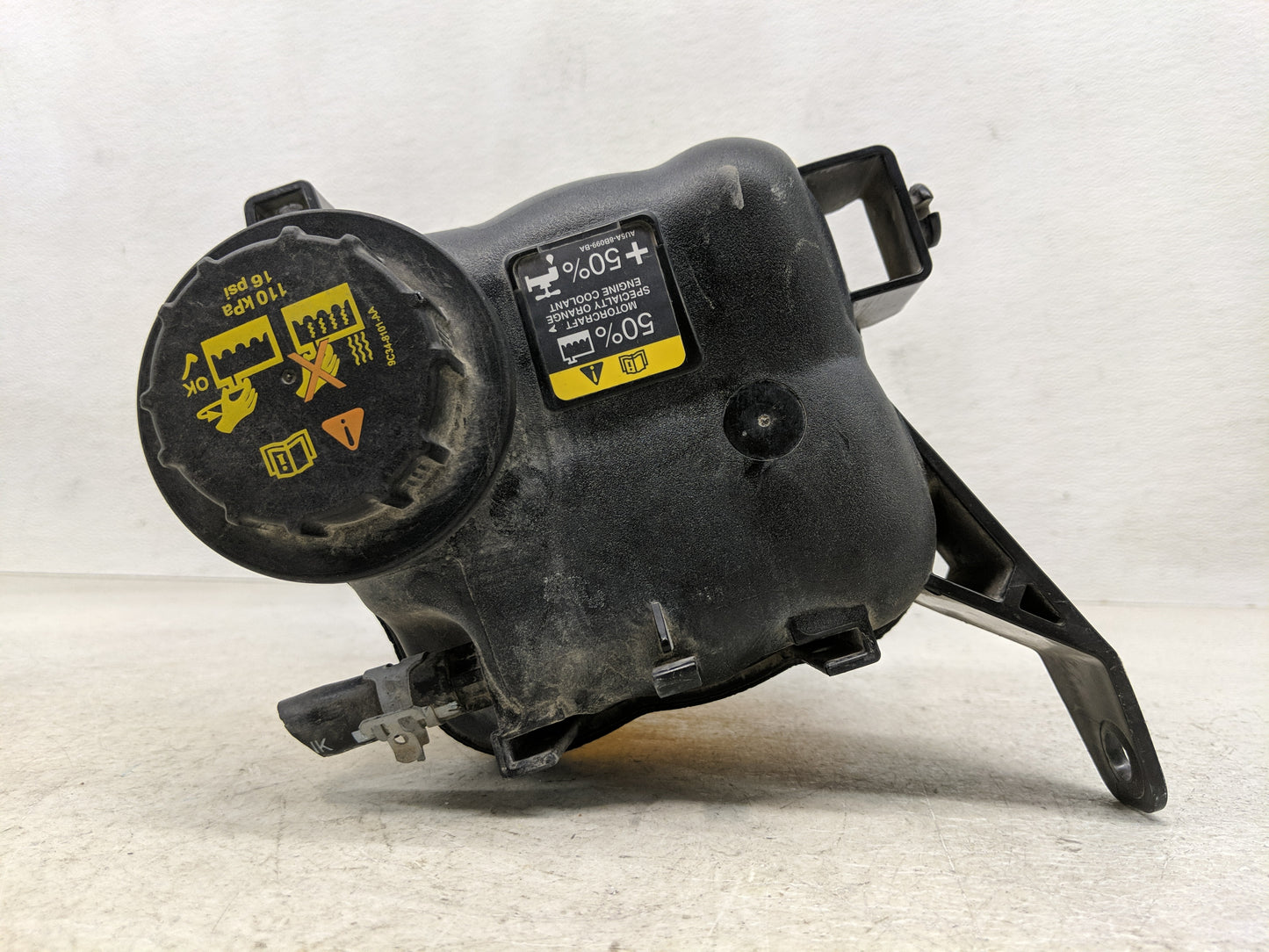Ford Explorer Radiator Coolant Overflow Expansion Tank Bottle 1313122 - Oemusedautoparts1.com