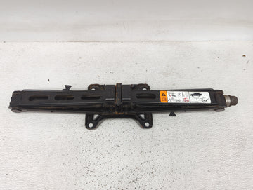 2019 Ford Explorer Spare Scissor Car Jack