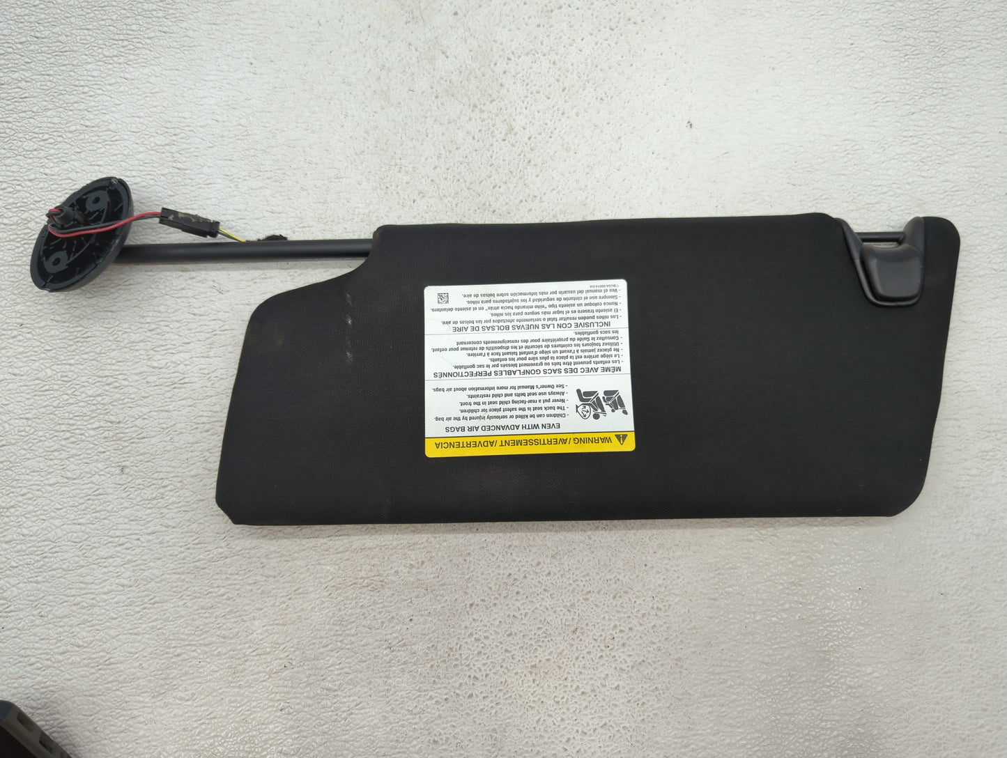 2019 Ford Explorer Sun Visor Shade Replacement Passenger Right Mirror Fits OEM Used Auto Parts - Oemusedautoparts1.com