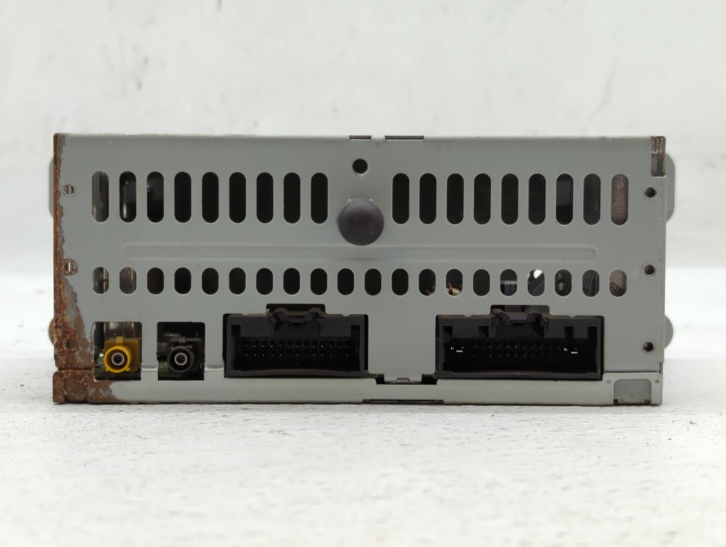 2019-2019 Ford Explorer Am Fm Cd Player Radio Receiver - Oemusedautoparts1.com