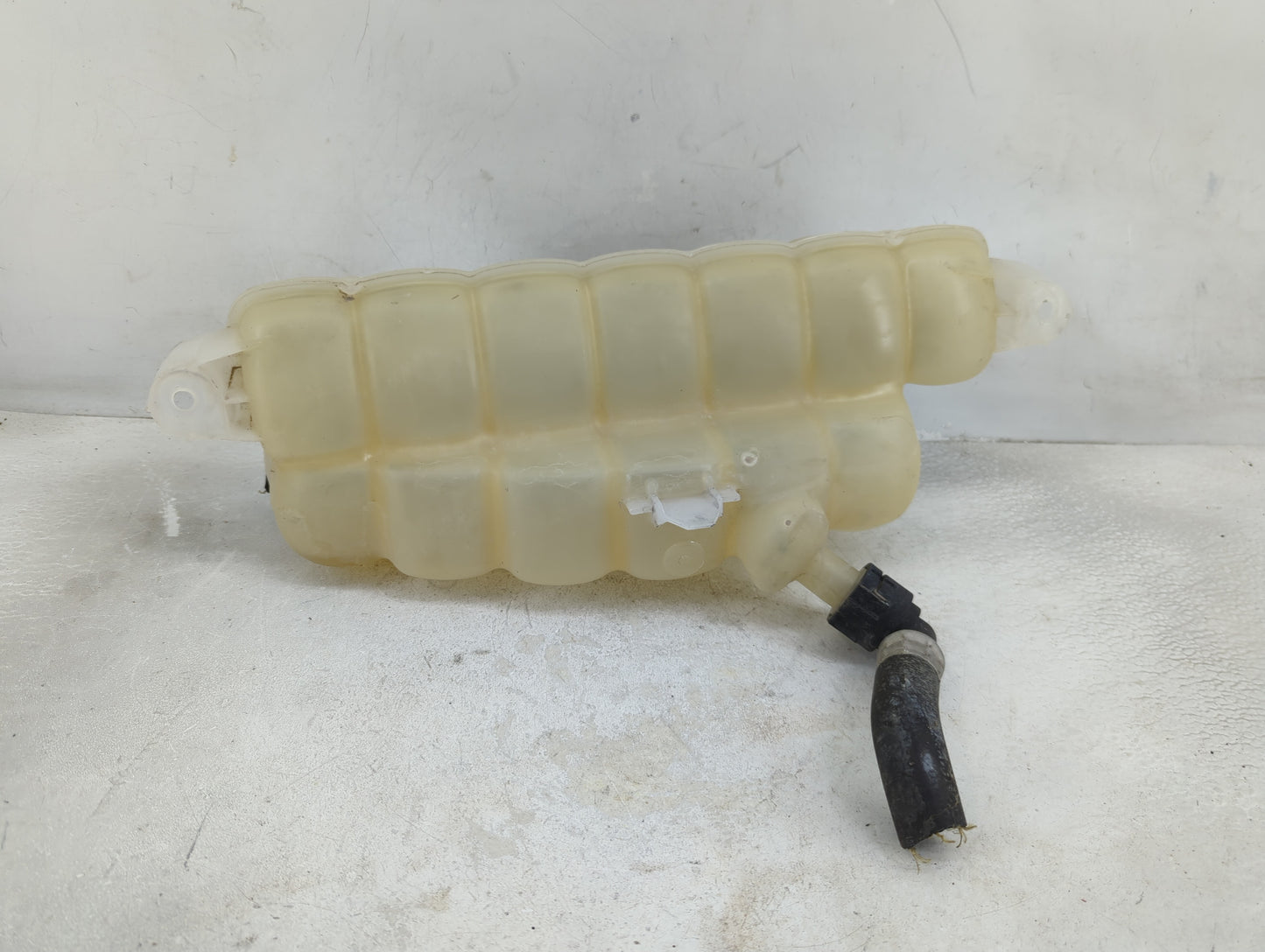 2015-2022 Ford F-150 Radiator Coolant Overflow Expansion Tank Bottle 1433269 - Oemusedautoparts1.com