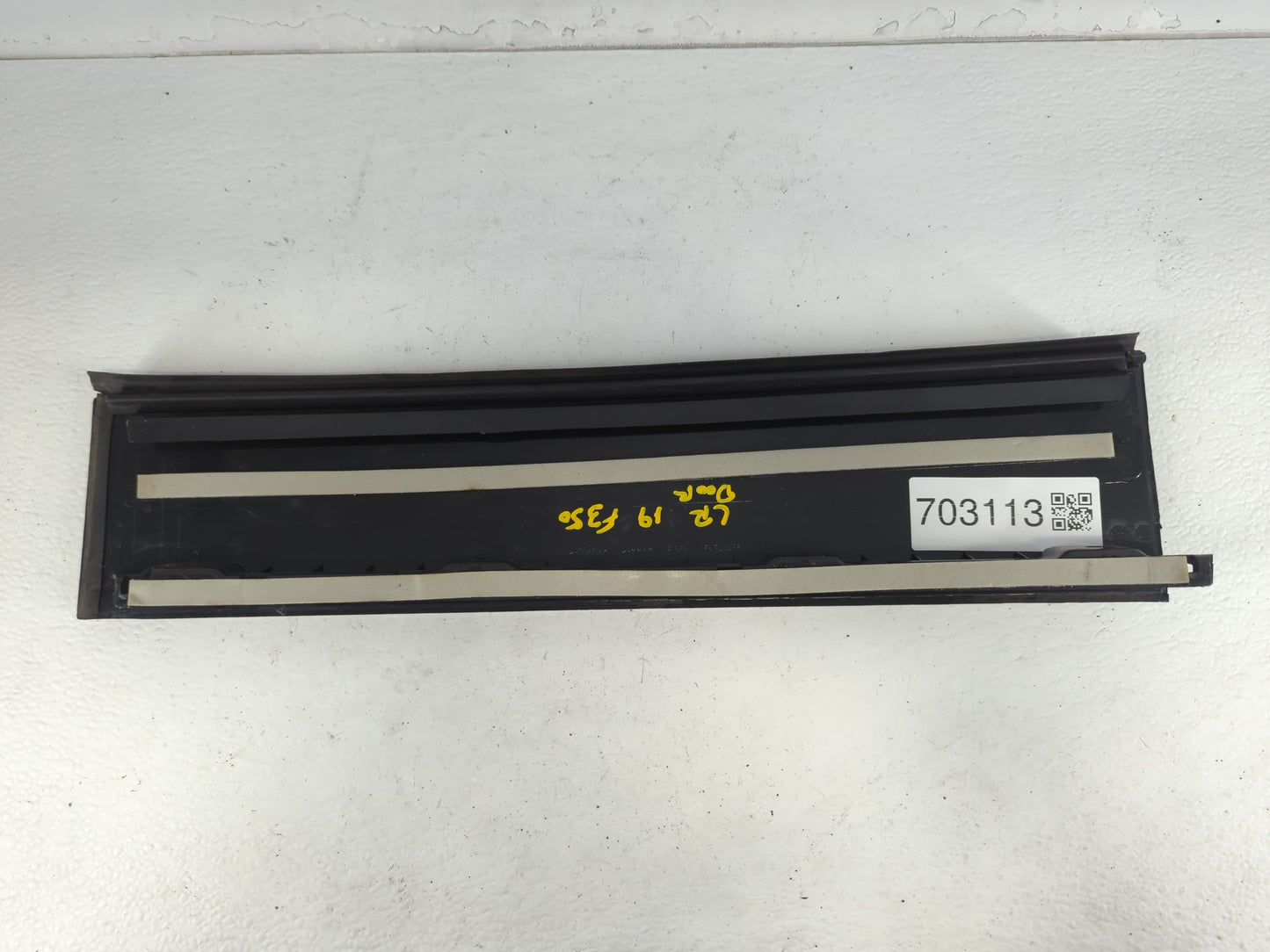 2019 Ford F-350 Super Duty PILLAR DOOR TRIM - Oemusedautoparts1.com