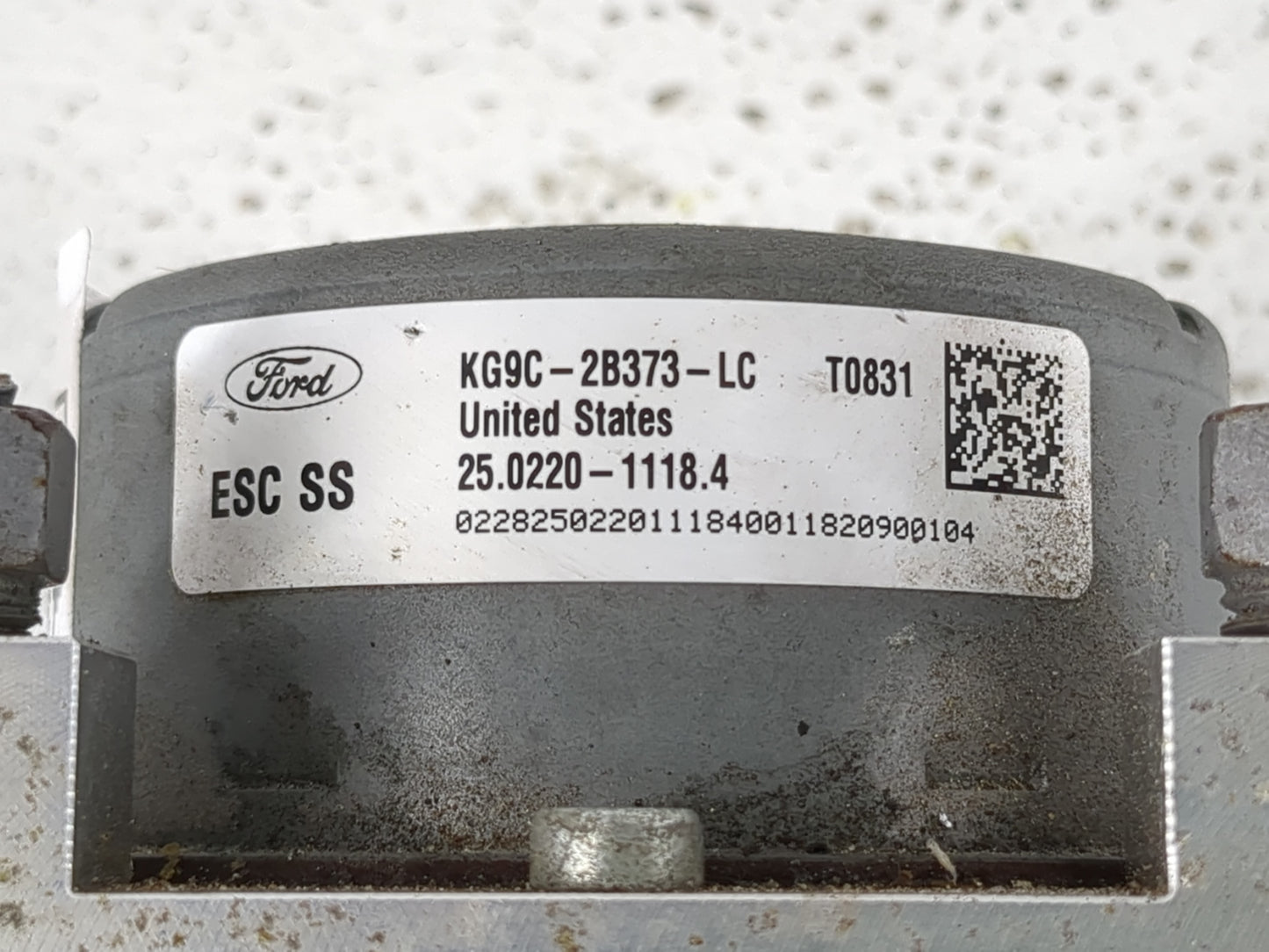 2019-2020 Ford Fusion ABS Pump Control Module Replacement P/N:KG9C-2B373-LC KG9C-2B373-LD Fits Fits 2019 2020 OEM Used Auto