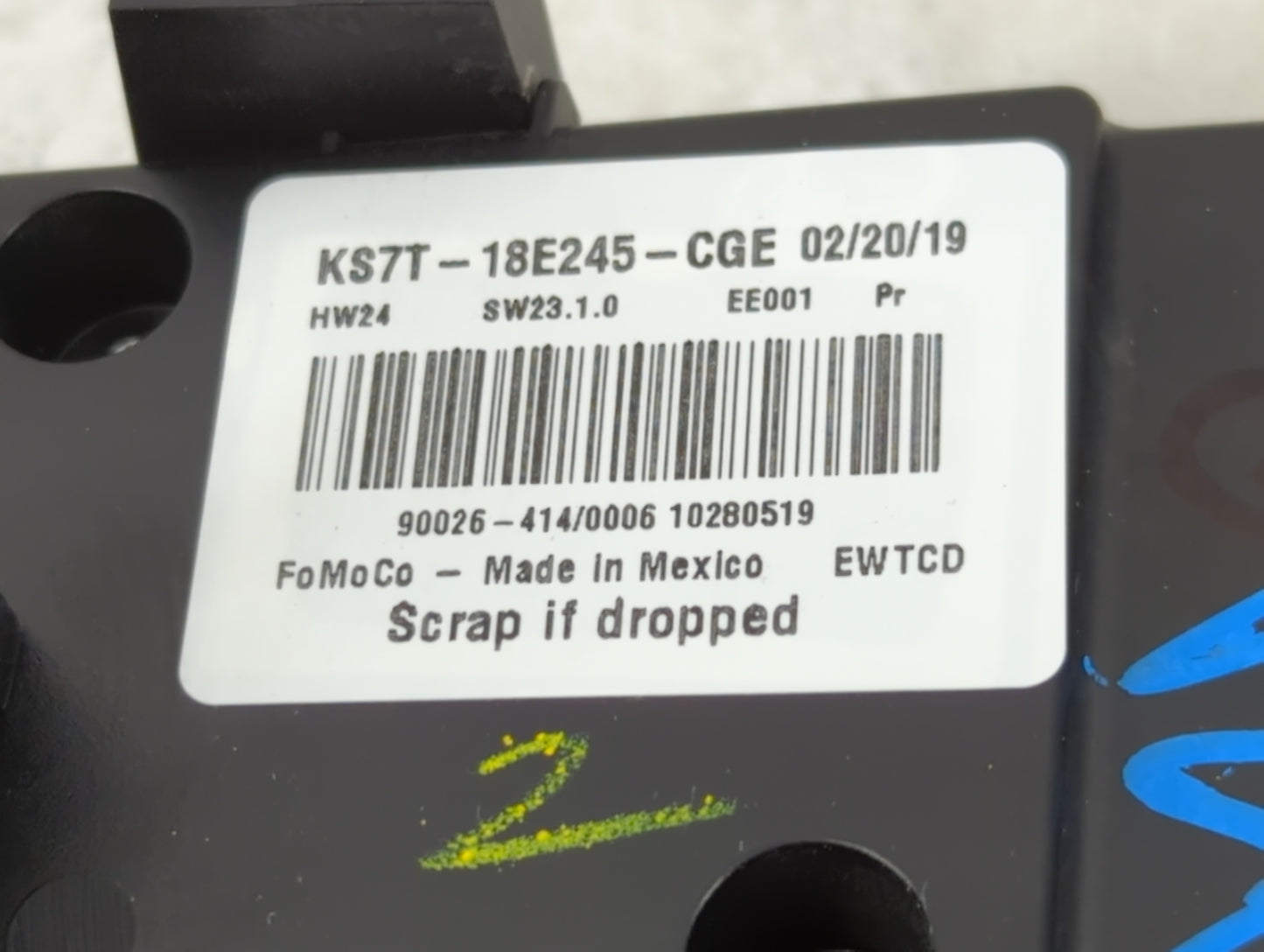 2019-2020 Ford Fusion Radio AM FM Cd Player Receiver Replacement P/N:KS7T-18E245-CGE Fits Fits 2019 2020 OEM Used Auto Parts