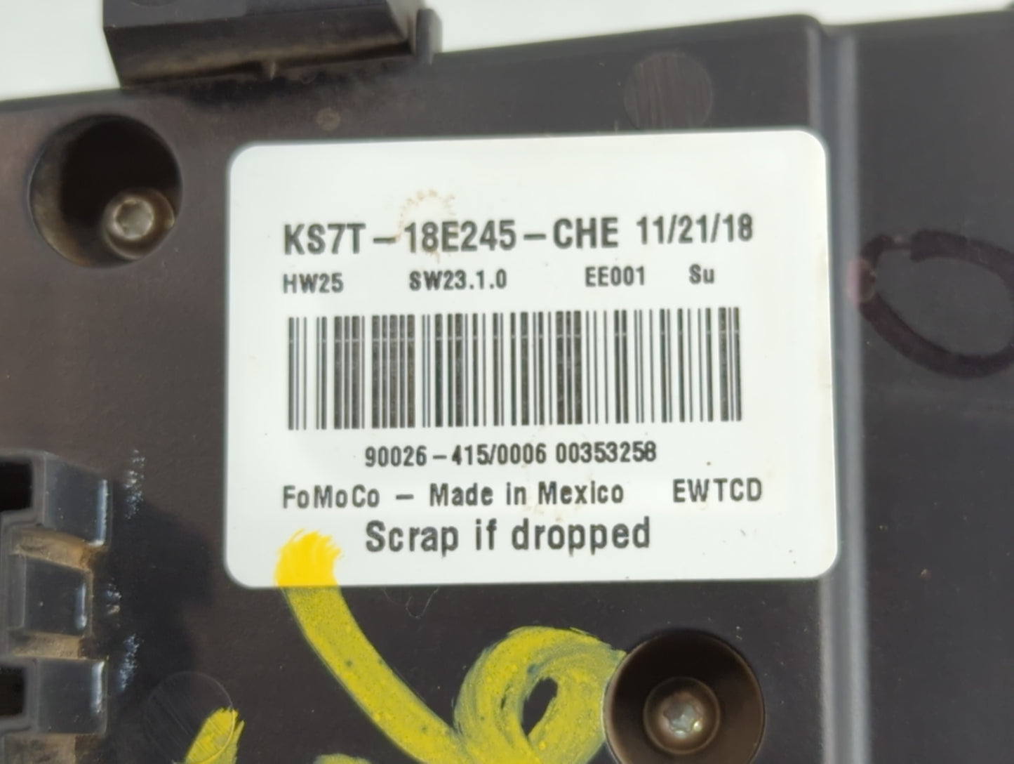 2019-2020 Ford Fusion Radio AM FM Cd Player Receiver Replacement P/N:KS7T-18E245-CHE Fits Fits 2019 2020 OEM Used Auto Parts