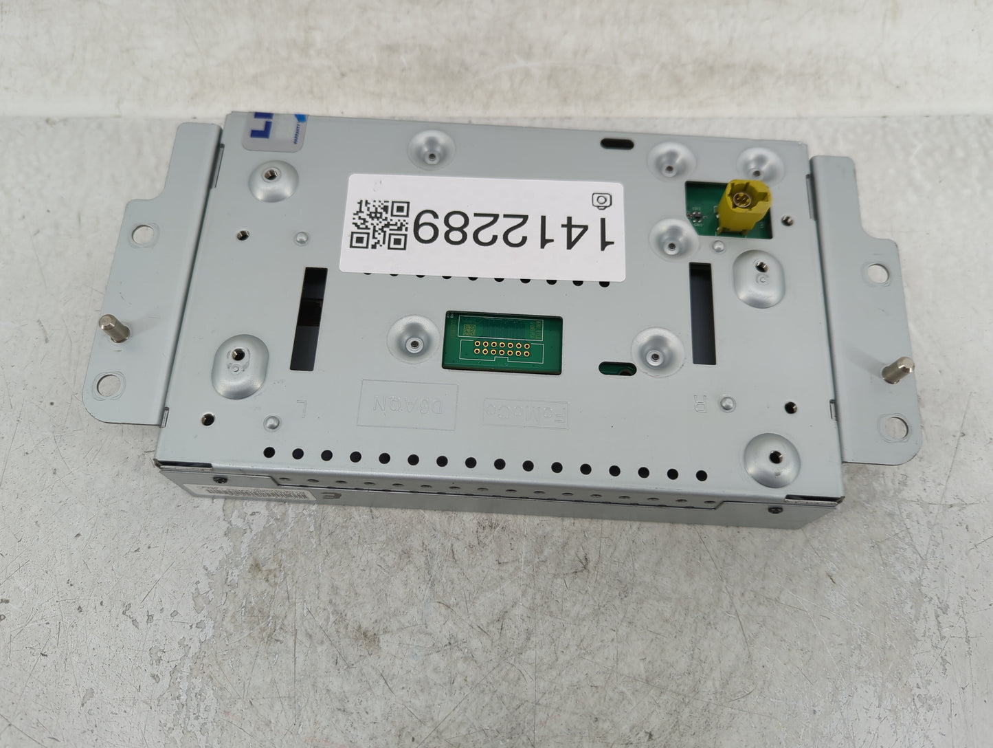 2019-2020 Ford Fusion Information Display Screen 1412289 - Oemusedautoparts1.com