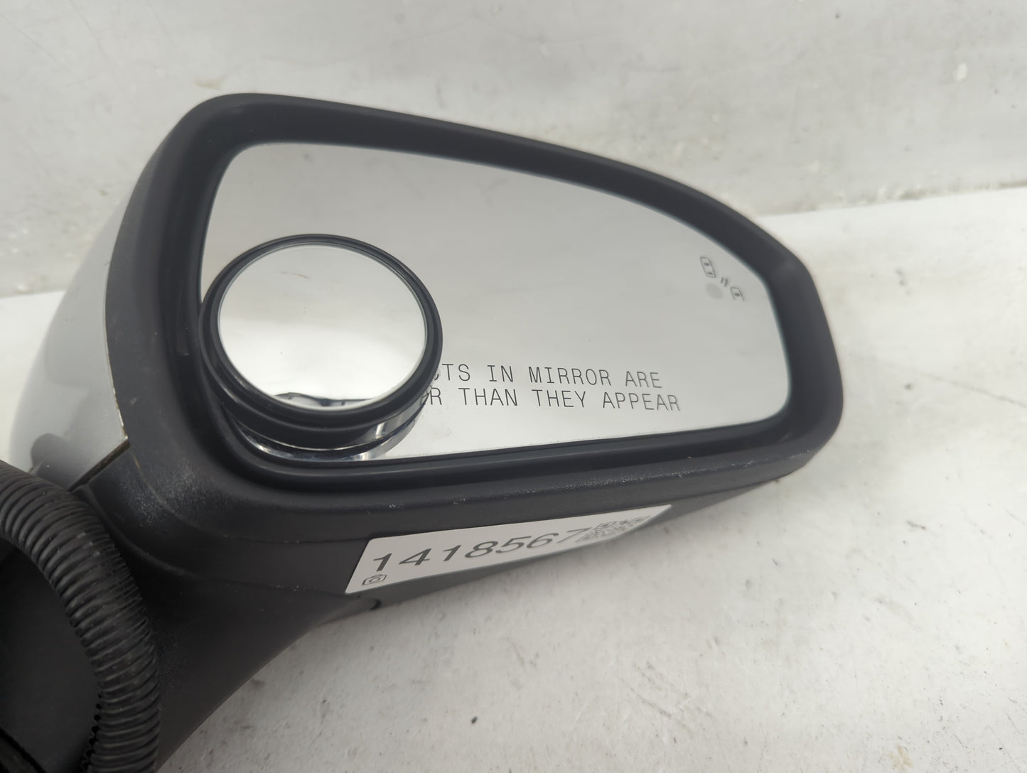 2019-2020 Ford Fusion Passenger Side View Mirror - Right Door Mirror OEM Used - Oemusedautoparts1.com