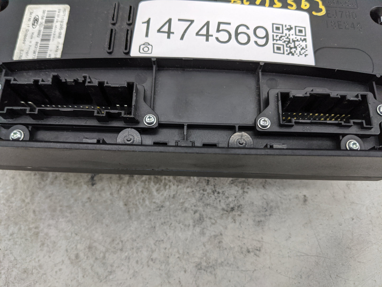 2017-2017 Ford Fusion Radio Control Panel 1474569 - Oemusedautoparts1.com
