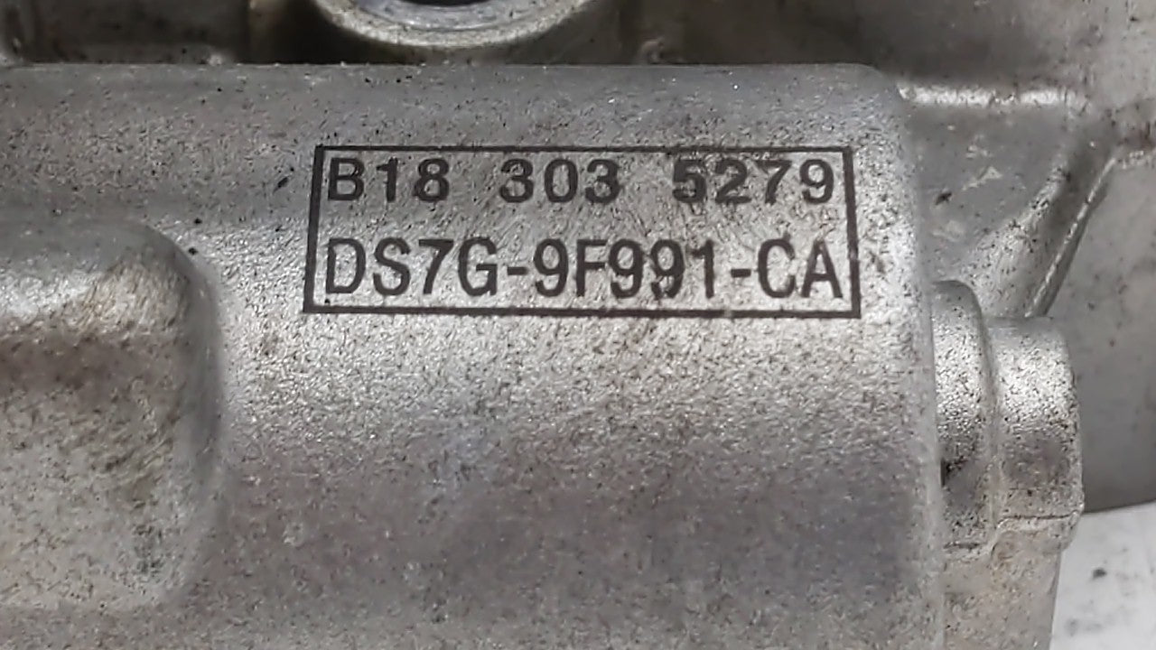2014-2019 Ford Fusion Throttle Body P/N:DS7G-9E991-BB DS7G-9F991-CA Fits Fits 2014 2015 2016 2017 2018 2019 OEM Used Auto Pa