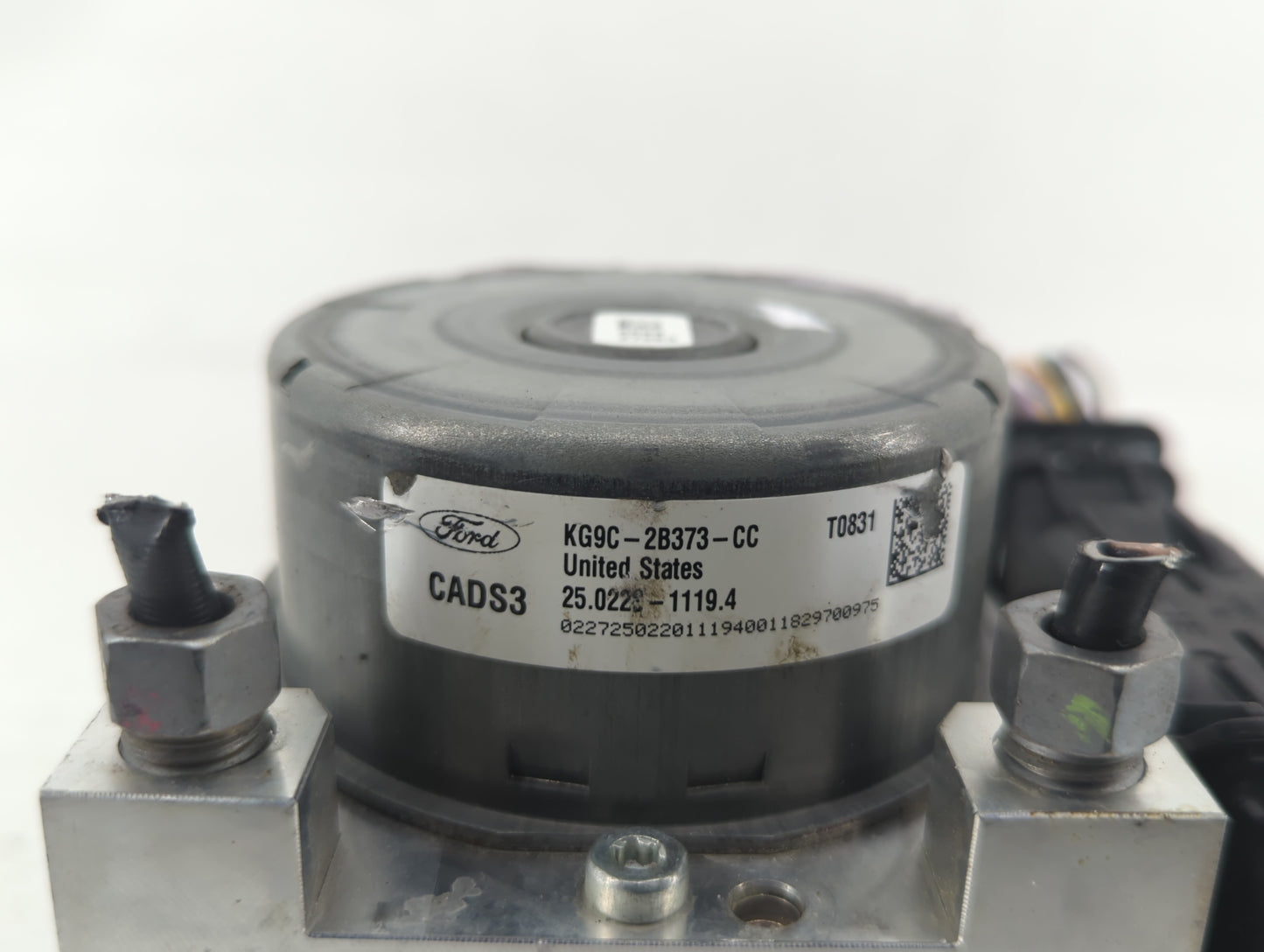 2019-2020 Ford Fusion ABS Pump Control Module Replacement P/N:KG9C-2B373-CD KG9C-2B373-CC Fits Fits 2019 2020 OEM Used Auto