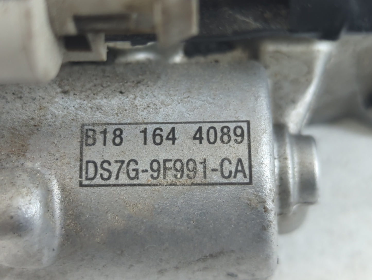 2014-2020 Ford Fusion Throttle Body P/N:B18 164 4089 DS7G-9F991-CA Fits Fits 2014 2015 2016 2017 2018 2019 2020 OEM Used Aut