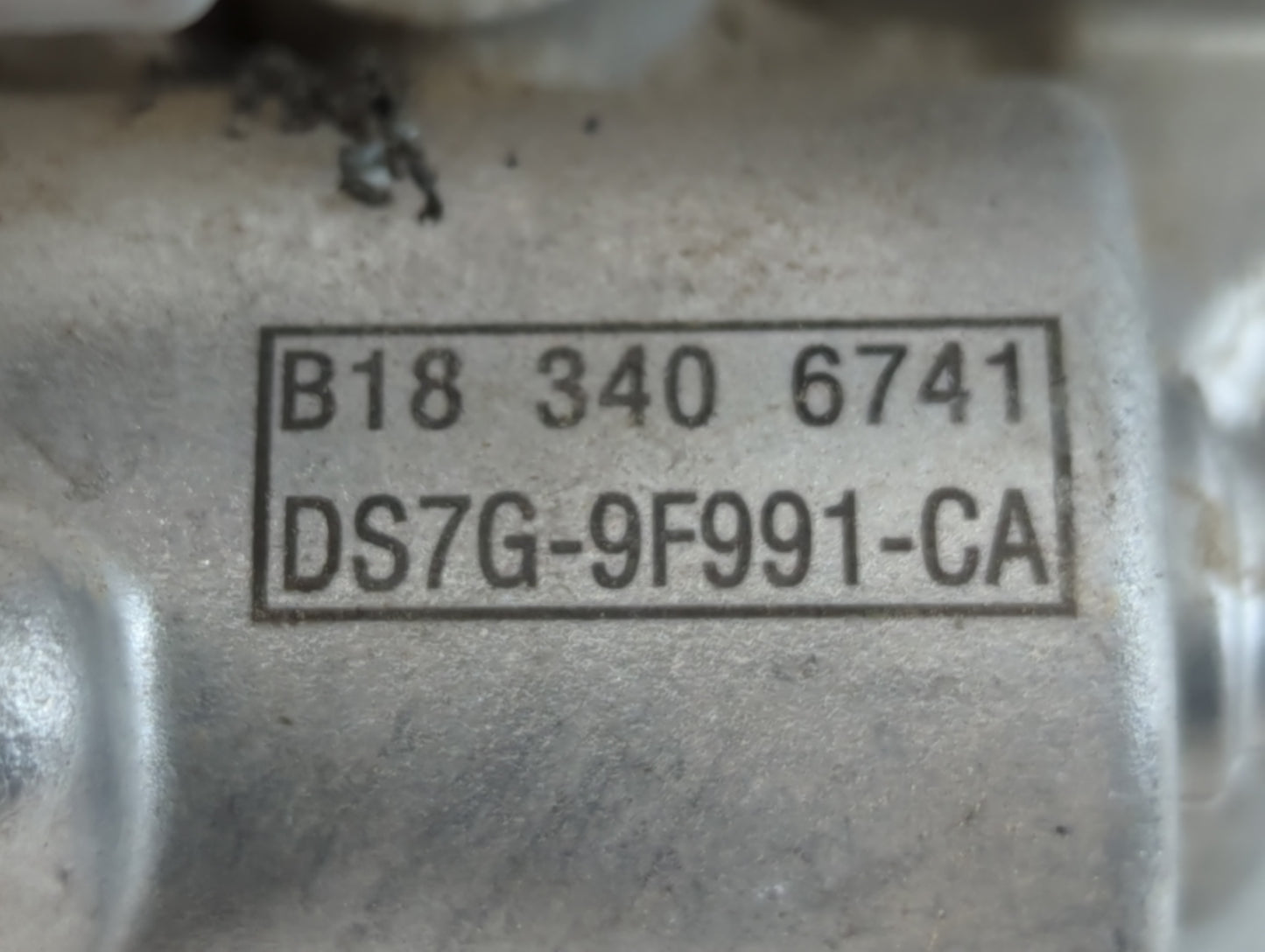 2014-2020 Ford Fusion Throttle Body P/N:DS7G-9F991-CA Fits Fits 2014 2015 2016 2017 2018 2019 2020 OEM Used Auto Parts - Oem