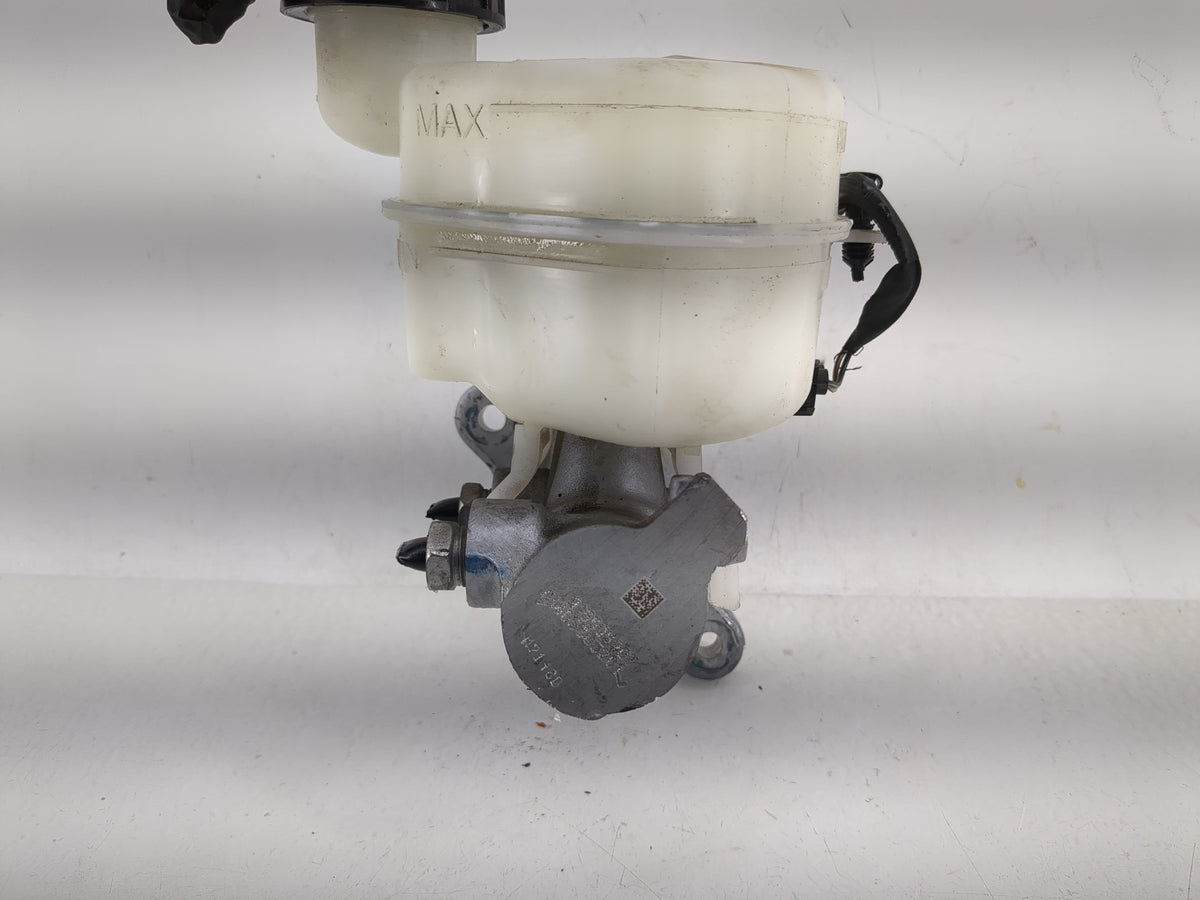 2015-2022 Ford Mustang Brake Master Cylinder 1208603 - Oemusedautoparts1.com