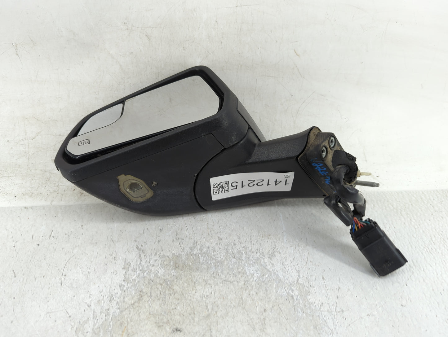 2015-2020 Ford Mustang Driver Side View Mirror - Left Door Mirror OEM Used - Oemusedautoparts1.com