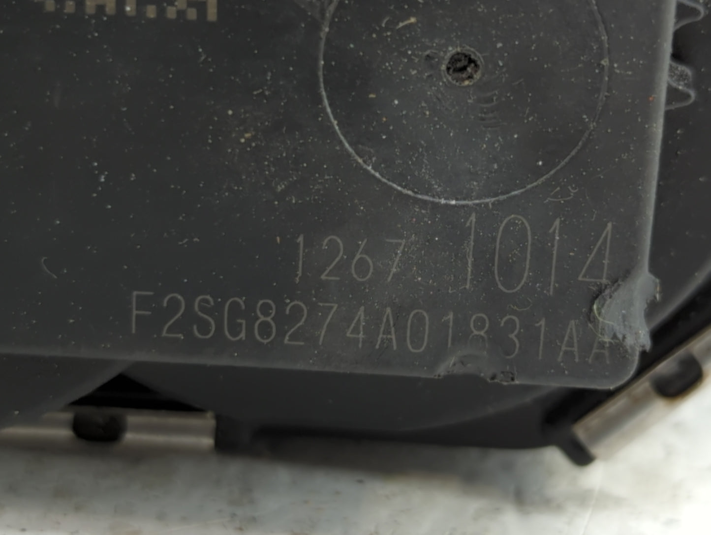 2017-2018 Gmc Acadia Throttle Body P/N:12676296AA 12671014, 12648414, 1267 1014 Fits Fits 2016 2017 2018 2019 OEM Used Auto