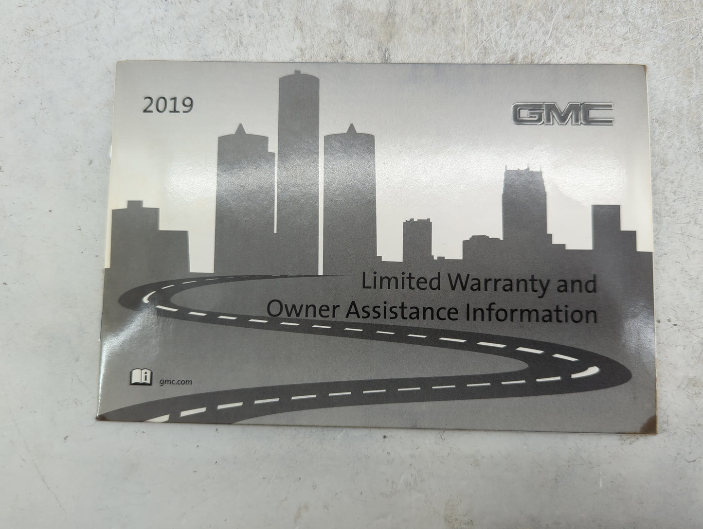 2019 Gmc Canyon Owners Manual Book Guide P/N:84137462 OEM Used Auto Parts - Oemusedautoparts1.com