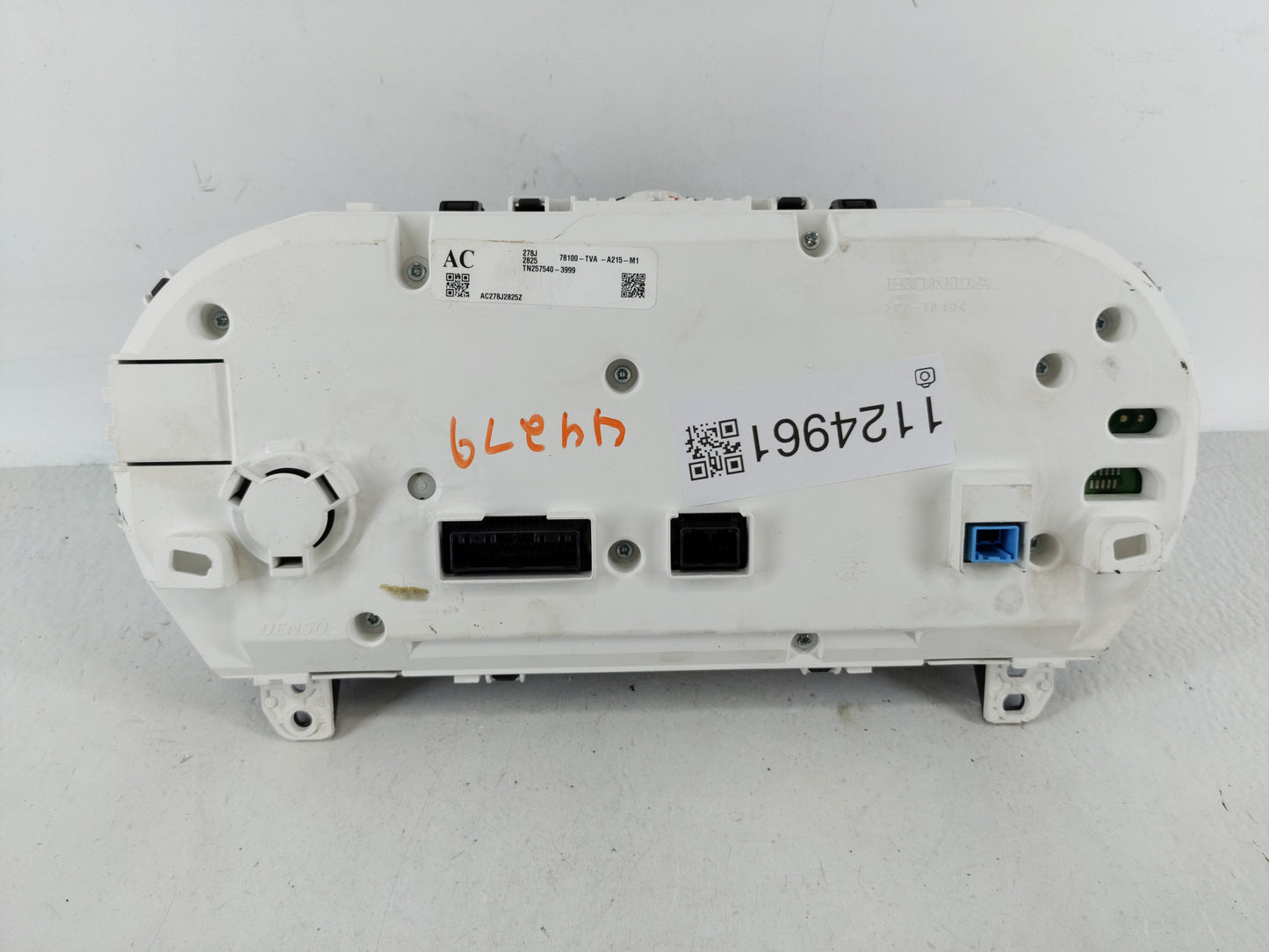 2018-2020 Honda Accord Instrument Cluster Speedometer Gauges P/N:78100-TVA-A215-M1 Fits Fits 2018 2019 2020 OEM Used Auto Pa