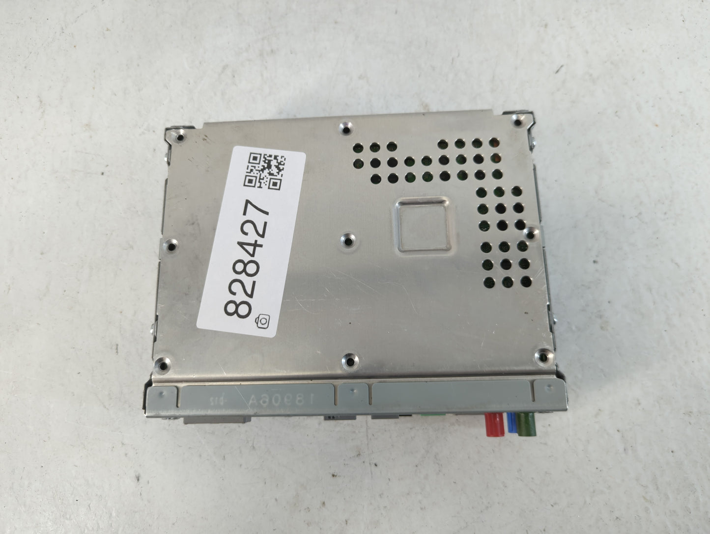 2019-2020 Honda Passport Radio AM FM Cd Player Receiver Replacement P/N:39540-TGT-AC14-M1 Fits Fits 2019 2020 OEM Used Auto
