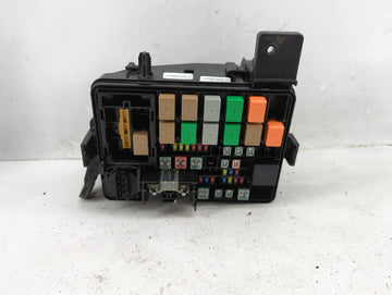 2018-2019 Hyundai Accent Fusebox Fuse Box Panel Relay Module P/N:91420-J0311 91420 J0441 Fits Fits 2018 2019 OEM Used Auto Parts