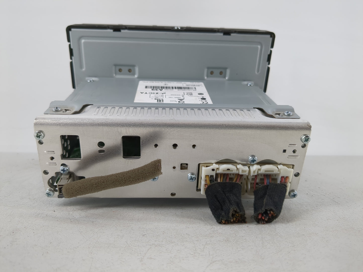 2019-2020 Hyundai Elantra Radio AM FM Cd Player Receiver Replacement P/N:96180-F2UA0SSH Fits Fits 2019 2020 OEM Used Auto Pa