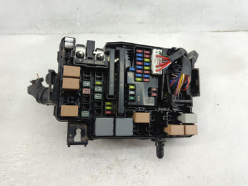 2019-2020 Hyundai Elantra Fusebox Fuse Box Panel Relay Module P/N:91956-F2025 Fits Fits 2019 2020 OEM Used Auto Parts
