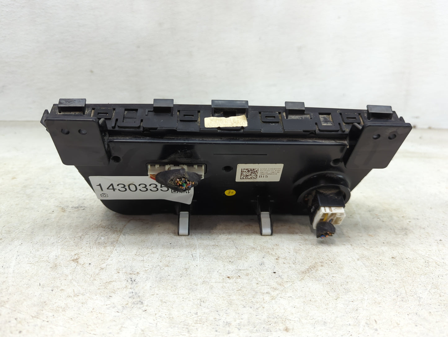 2019 Hyundai Elantra Climate Control Module Temperature AC/Heater Replacement P/N:97250-F2AH0SSH Fits OEM Used Auto Parts -