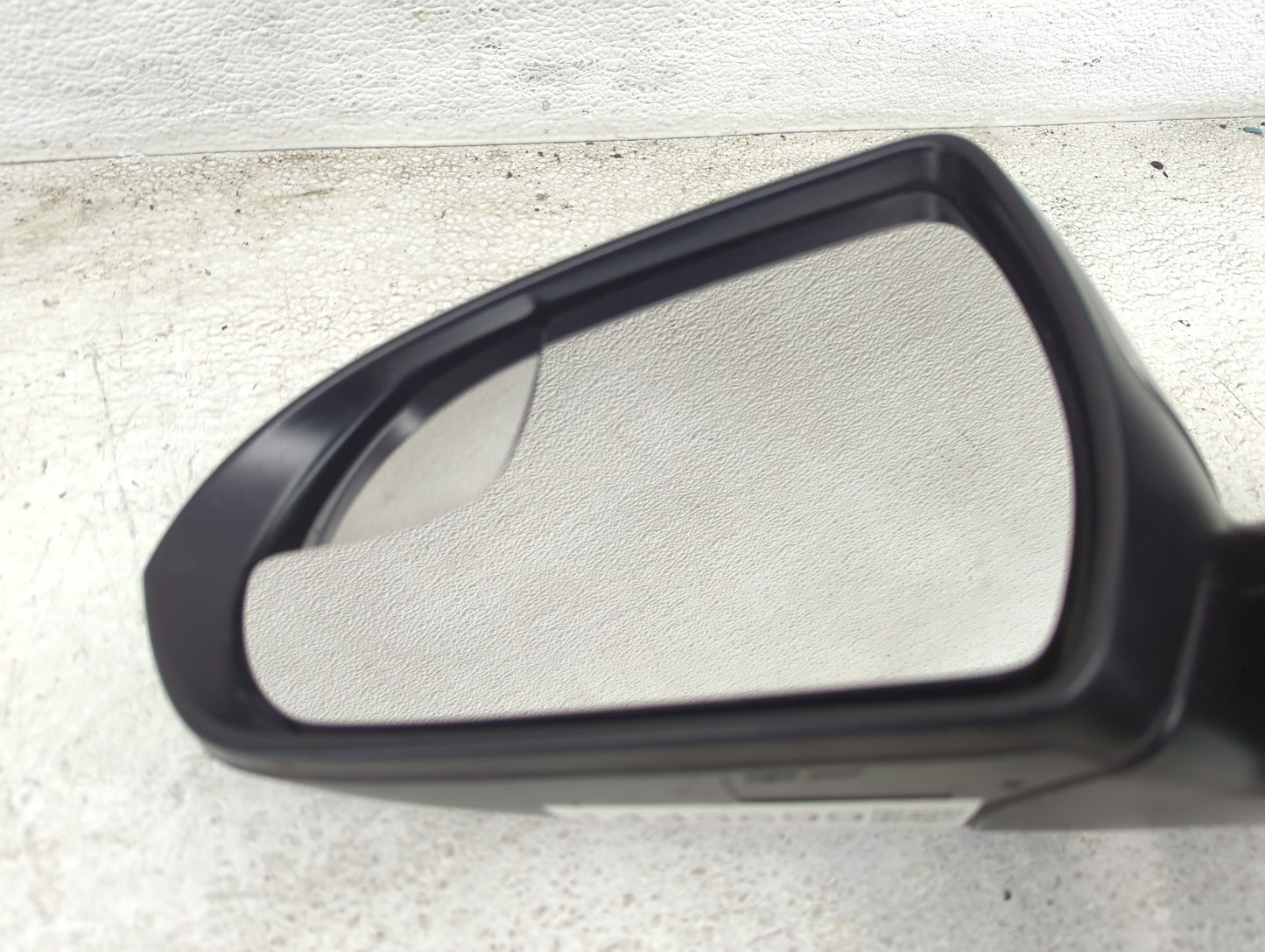 2017-2020 Hyundai Elantra Driver Side View Mirror - Left Door Mirror OEM Used - Oemusedautoparts1.com