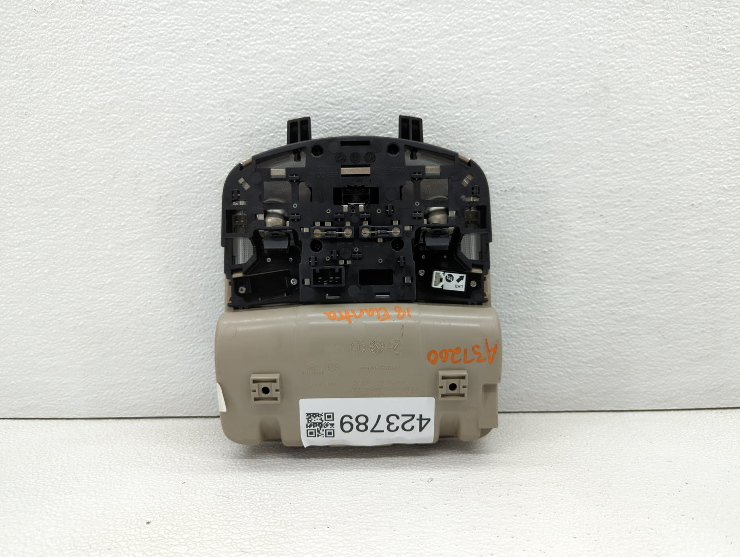 2019 Hyundai Elantra Overhead Console W/rear Climate Control Beige - Oemusedautoparts1.com