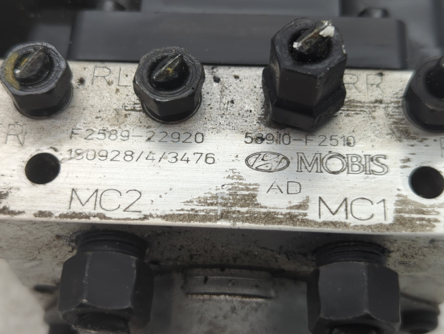 2019 Hyundai Elantra ABS Pump Control Module Replacement P/N:58910-F2510 F2589-22920 Fits OEM Used Auto Parts - Oemusedautop