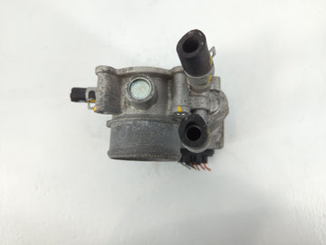 2017-2020 Hyundai Elantra Throttle Body P/N:35100-2B340 Fits Fits 2015 2016 2017 2018 2019 2020 2021 2022 OEM Used Auto Parts