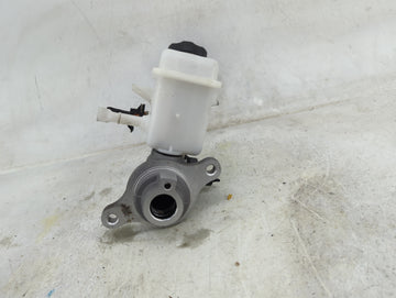 2018-2021 Hyundai Kona Brake Master Cylinder 1490872