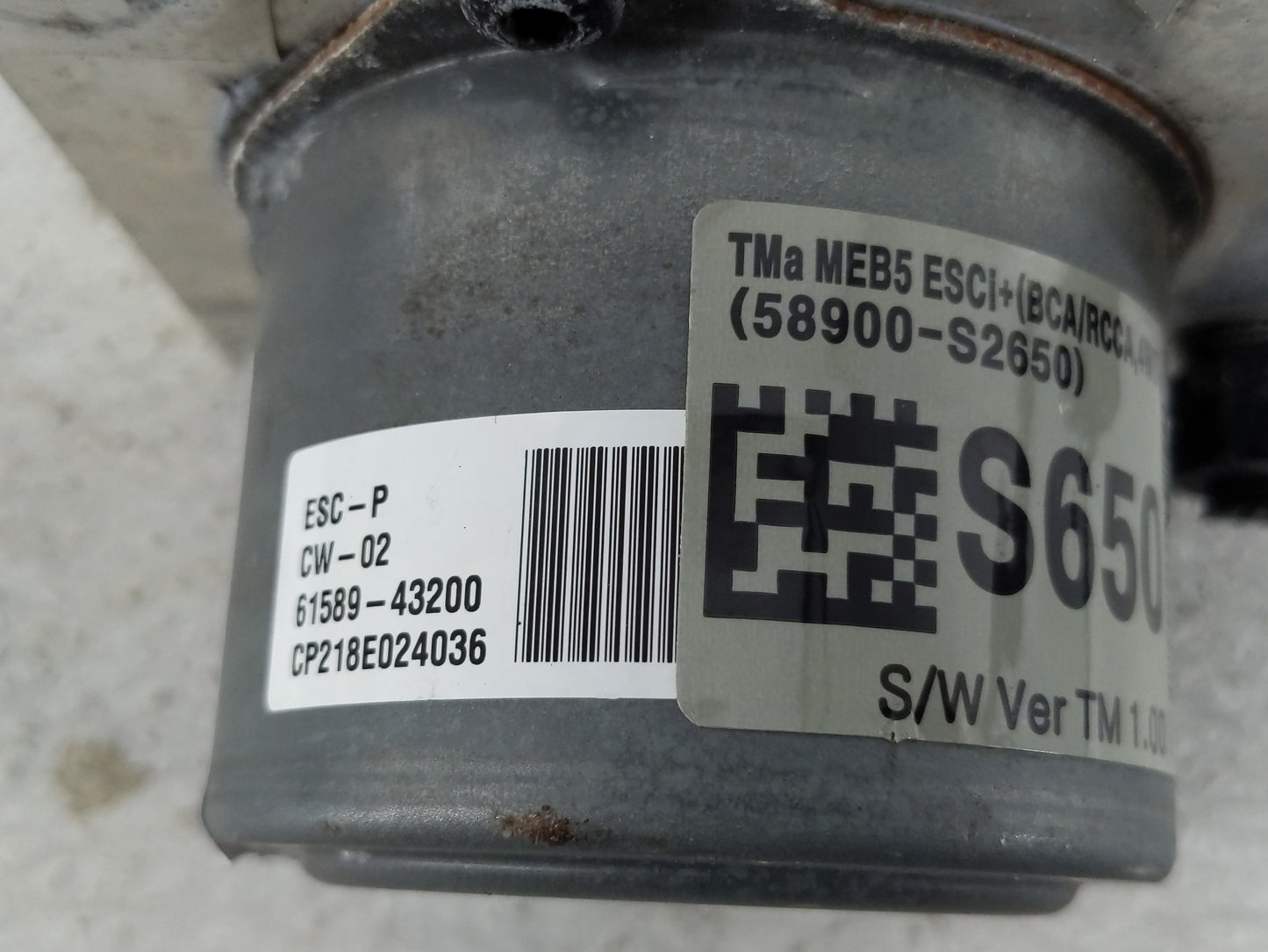 2019-2020 Hyundai Santa Fe Anti-Lock Brake ABS Pump Module Actuator OEM P/N:61589-43200 Fits Fits 2019 2020 OEM Used Auto Pa