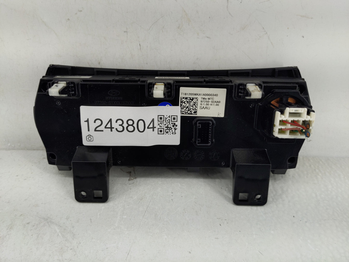 2019-2020 Hyundai Santa Fe Climate Control Module Temperature AC/Heater Replacement P/N:97250-S2AA0 Fits Fits 2019 2020 OEM