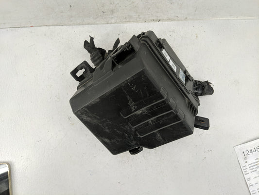 2019-2020 Hyundai Santa Fe Fusebox Fuse Box Panel Relay Module P/N:91956-S2021 91200S2400TA Fits Fits 2019 2020 OEM Used Auto Parts
