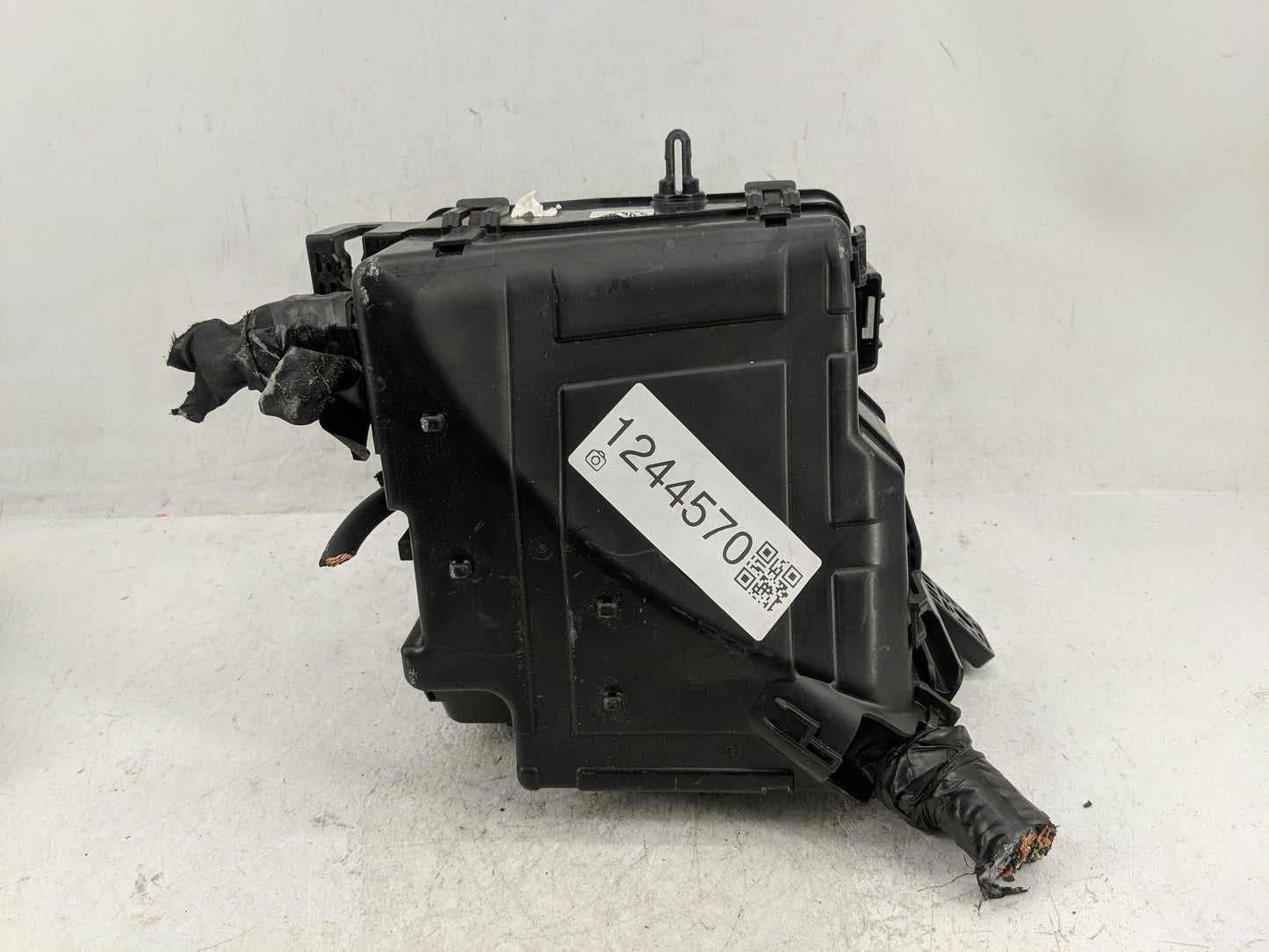 2019-2020 Hyundai Santa Fe Fusebox Fuse Box Panel Relay Module P/N:91956-S2021 91200S2400TA Fits Fits 2019 2020 OEM Used Aut