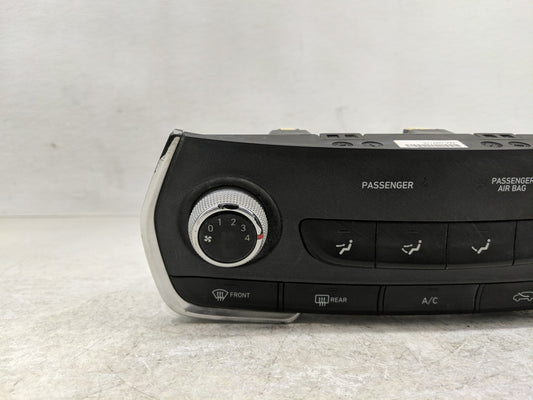 2019-2020 Hyundai Santa Fe Climate Control Module Temperature AC/Heater Replacement P/N:97250-S2XXX 97250-S1XXX Fits OEM Used Auto Parts