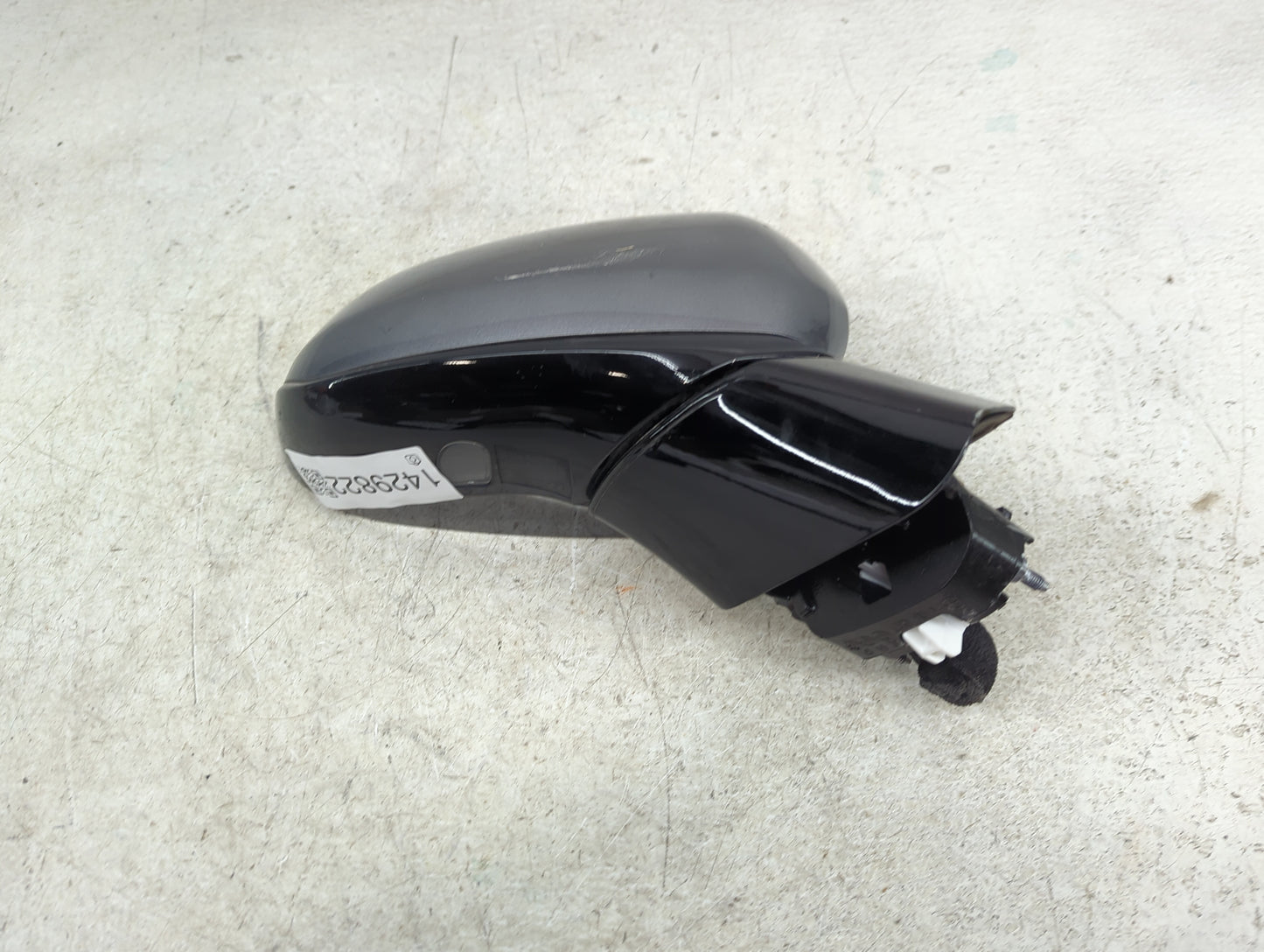 2019 Hyundai Santa Fe Passenger Side View Mirror - Right Door Mirror OEM Used - Oemusedautoparts1.com