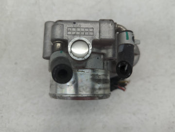 2019-2020 Hyundai Santa Fe Throttle Body P/N:35100-2G600 Fits Fits 2015 2016 2017 2018 2019 2020 2021 OEM Used Auto Parts