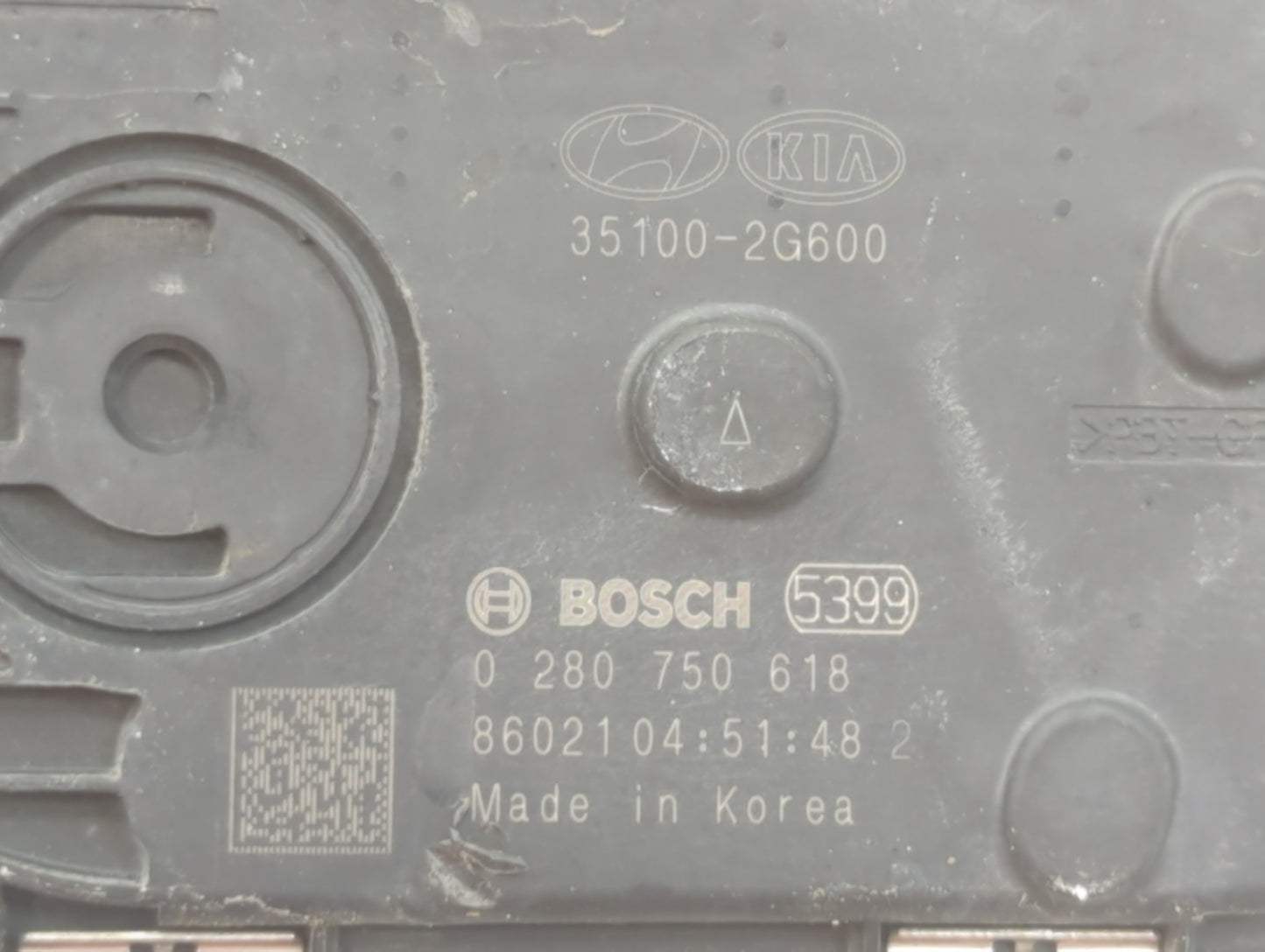 2019-2020 Hyundai Santa Fe Throttle Body P/N:35100-2G600 Fits Fits 2015 2016 2017 2018 2019 2020 2021 OEM Used Auto Parts -