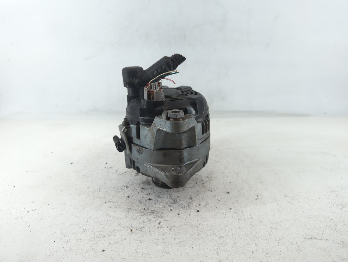 2019-2020 Hyundai Santa Fe Alternator Replacement Generator Charging Assembly Engine OEM P/N:TN104211-8790 37300-2G061 Fits