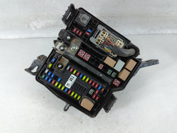 2019-2020 Hyundai Santa Fe Fusebox Fuse Box Panel Relay Module P/N:91956-S2021 91956-S2020 Fits Fits 2019 2020 OEM Used Auto Parts