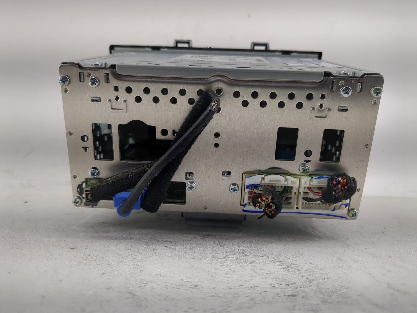 2018-2019 Hyundai Sonata Radio AM FM Cd Player Receiver Replacement P/N:96160-C2UA04X Fits Fits 2018 2019 OEM Used Auto Part