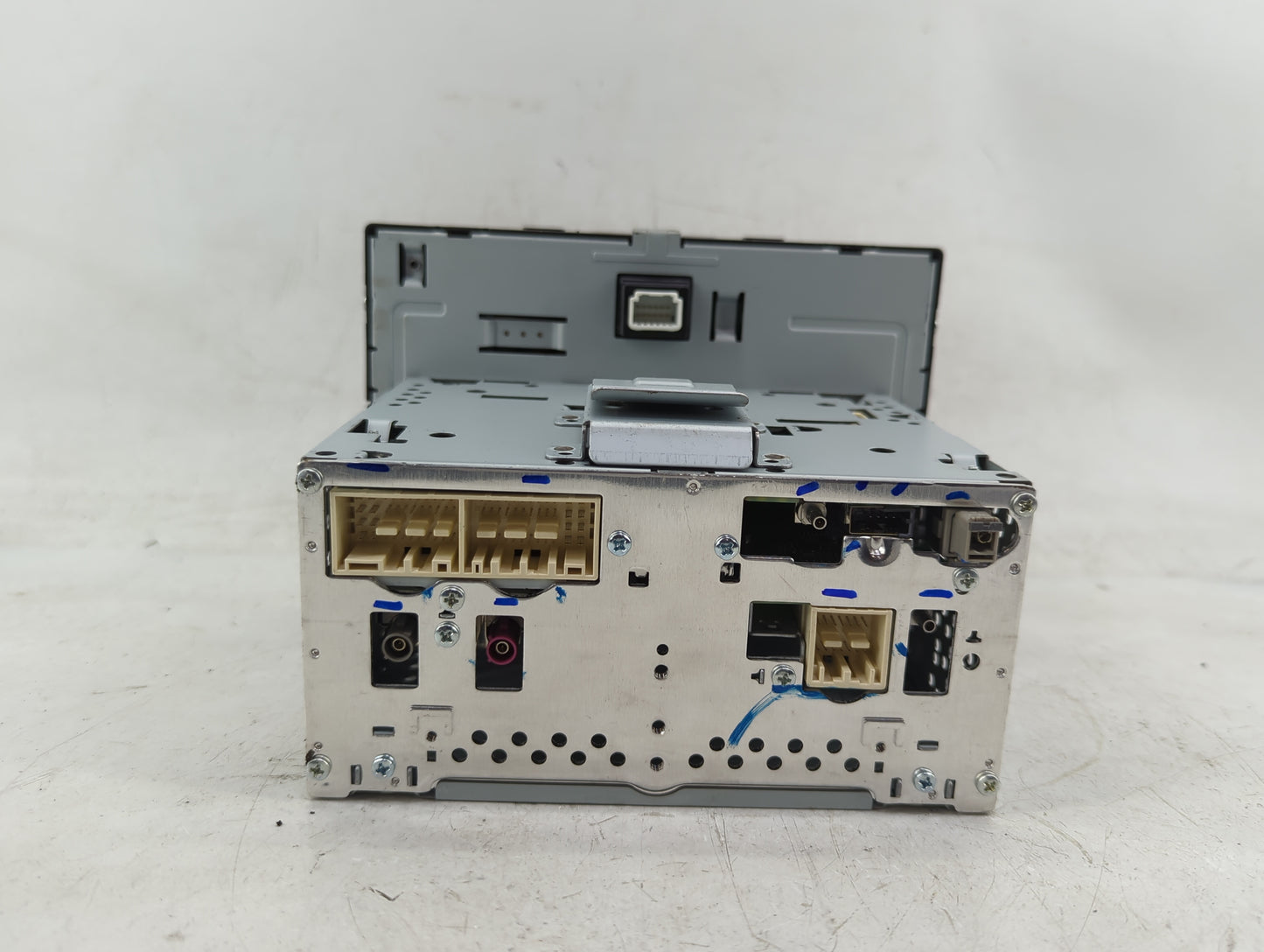2018-2019 Hyundai Sonata Radio AM FM Cd Player Receiver Replacement P/N:96160-C2UB04X Fits Fits 2018 2019 OEM Used Auto Part