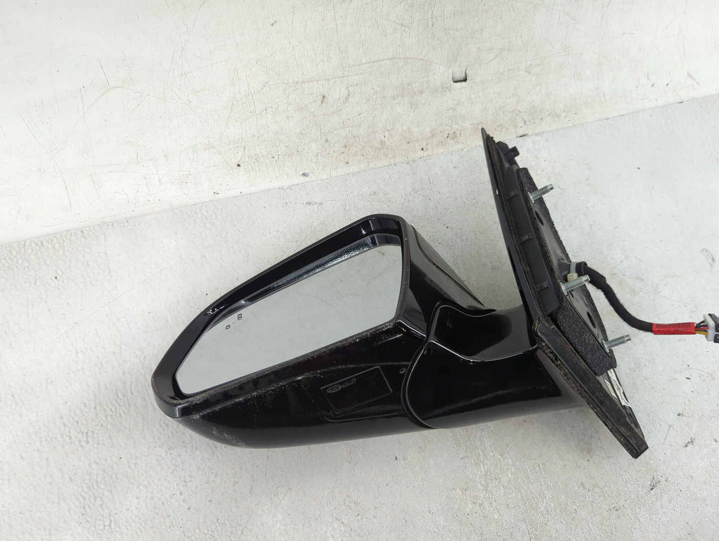 2018-2019 Hyundai Sonata Driver Side View Mirror - Left Door Mirror OEM Used - Oemusedautoparts1.com