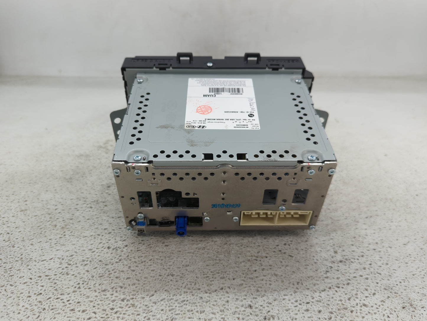 2018-2019 Hyundai Sonata Radio AM FM Cd Player Receiver Replacement P/N:96160C2UA04X Fits Fits 2018 2019 OEM Used Auto Parts