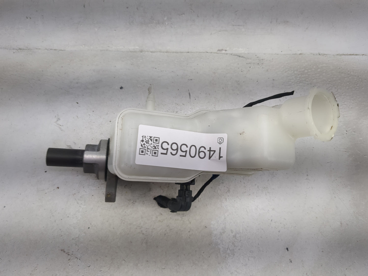 2015-2019 Hyundai Sonata Brake Master Cylinder 1490565 - Oemusedautoparts1.com