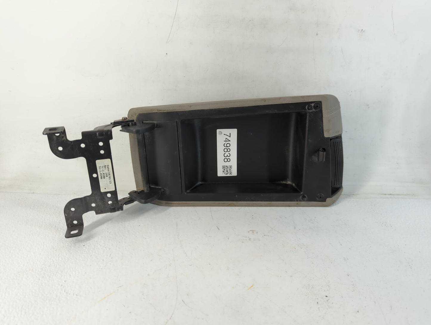 2019 Hyundai Sonata Center Console Armrest Cover Lid Fits OEM Used Auto Parts - Oemusedautoparts1.com