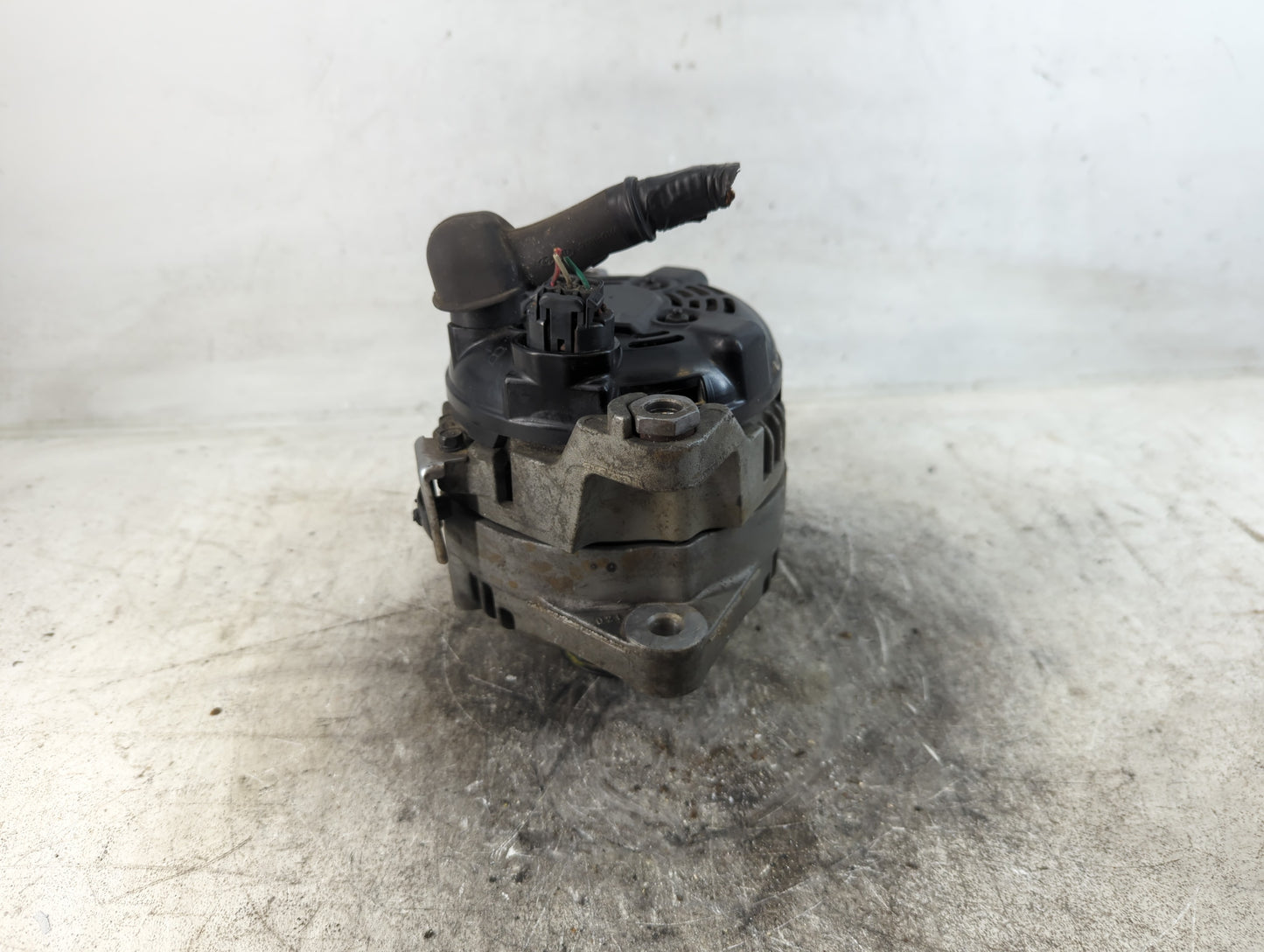2015-2019 Hyundai Sonata Alternator Replacement Generator Charging Assembly Engine OEM P/N:37300-2G061 Fits OEM Used Auto Pa